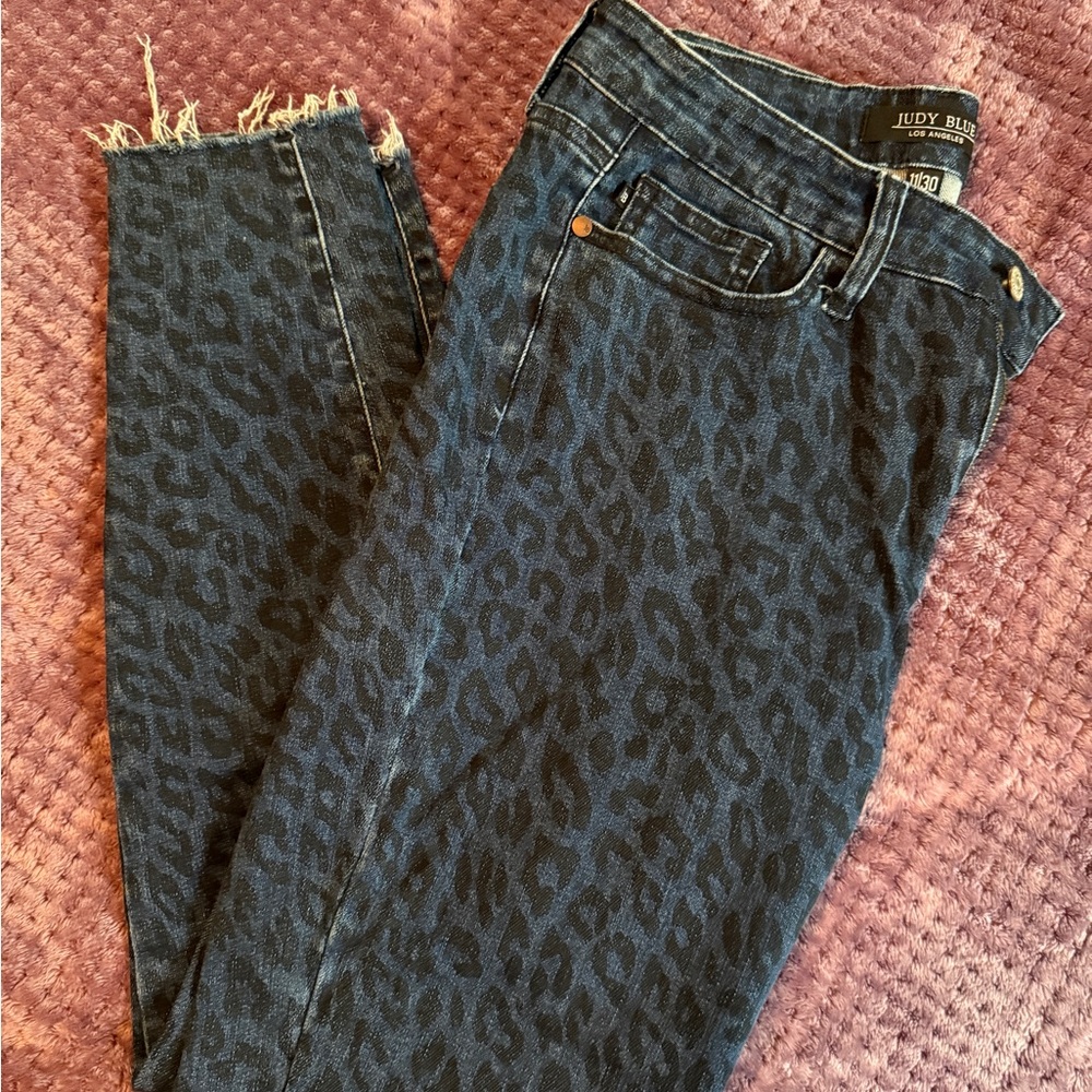 Judy Blue Women's Leopard Print Jeans - sz 11/30 - Picture 4 of 5